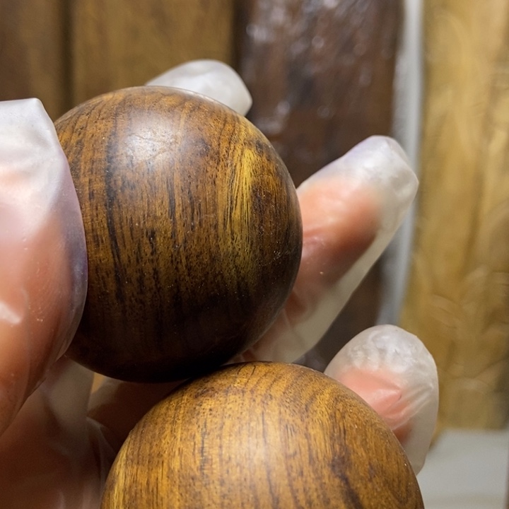 朱***骁木老山檀木料木料