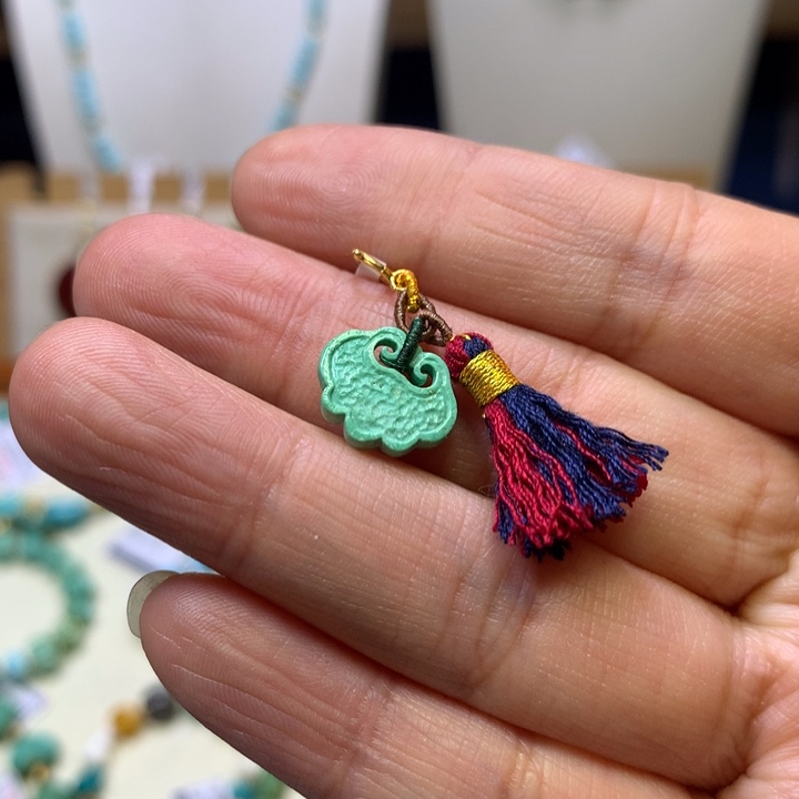 绿松石18K金镶嵌挂件