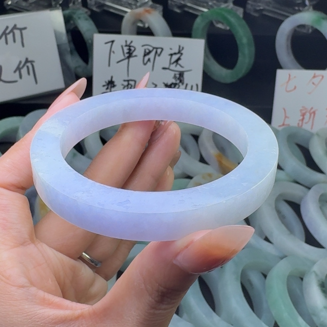 未镶嵌翡翠手镯定制翡翠