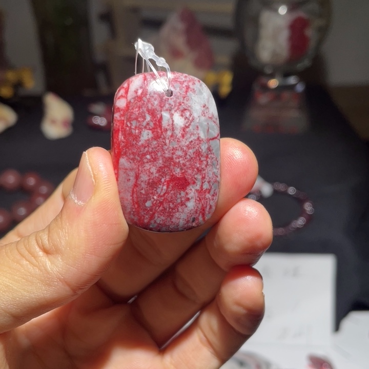 天然辰砂朱砂原石无事牌