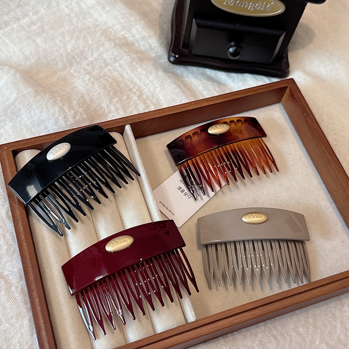 jioli/椒莉韩国发饰百搭字母发梳发夹发卡插梳蓬松颅顶刘海梳边夹