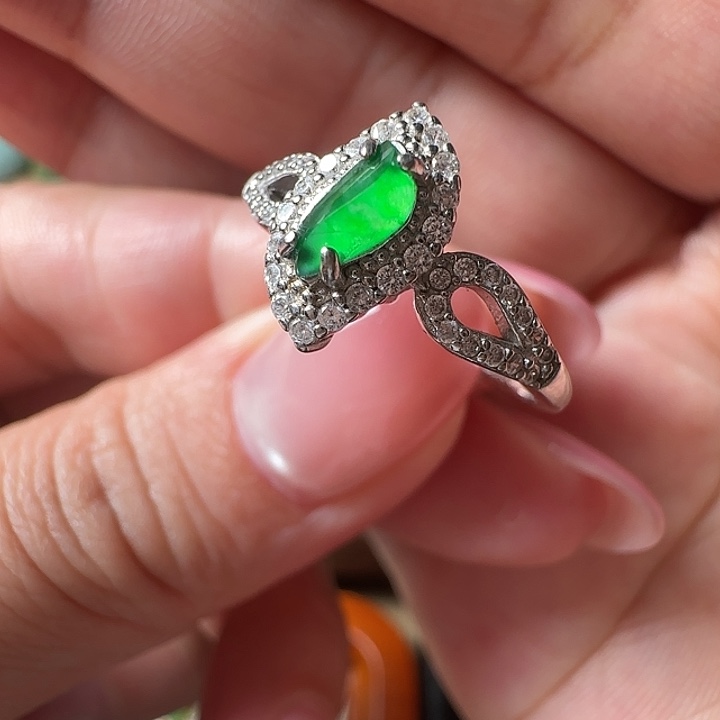 翡翠未镶嵌手镯翡翠100