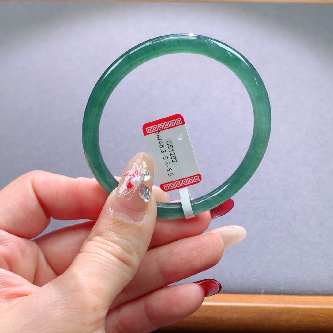 翡翠手镯未镶嵌天然翡翠手镯叮当镯