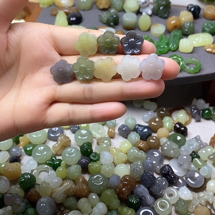 未镶嵌和田玉挂件花88一个多样性发其一