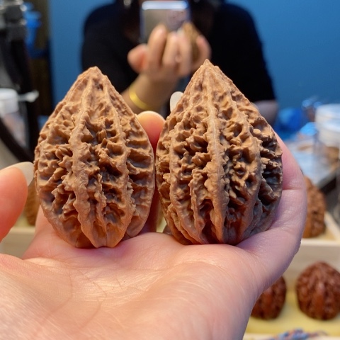 桃核把件美人骨楸50