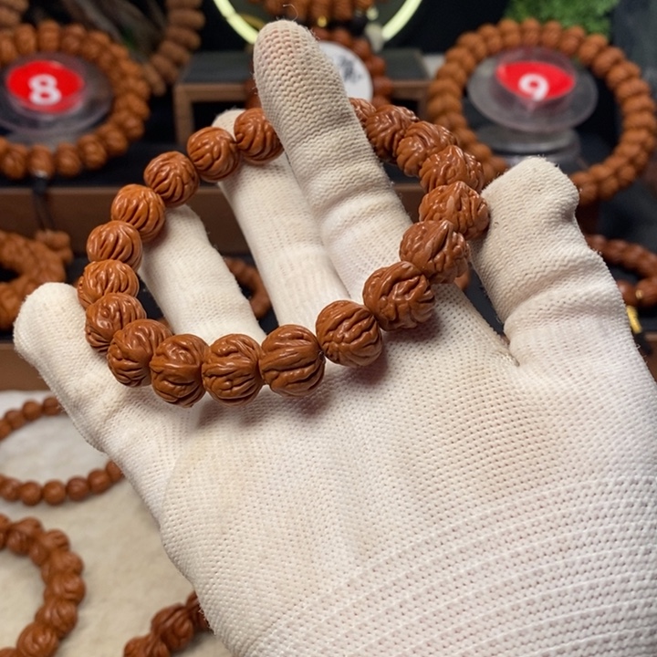 桃核吊坠沁*春秦岭龙纹