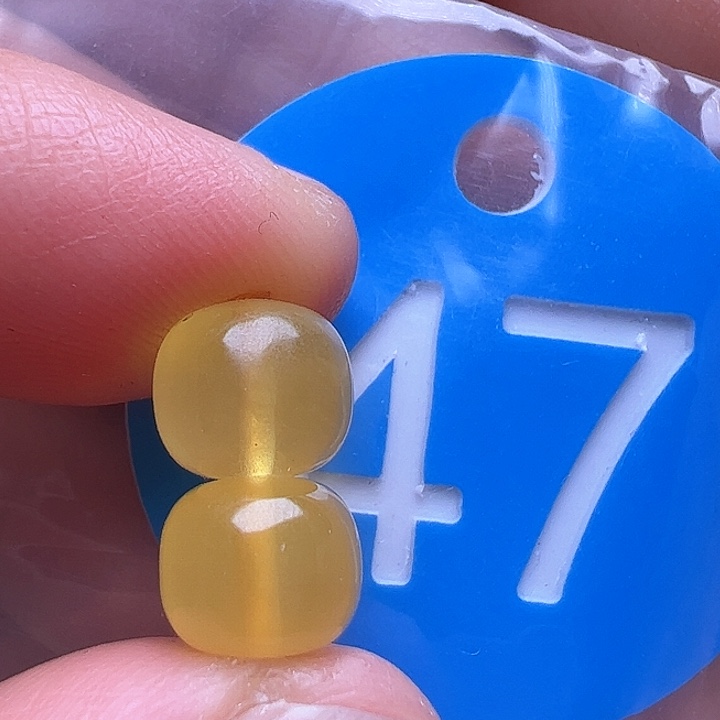 蜜蜡裸石未镶嵌金沙8m m