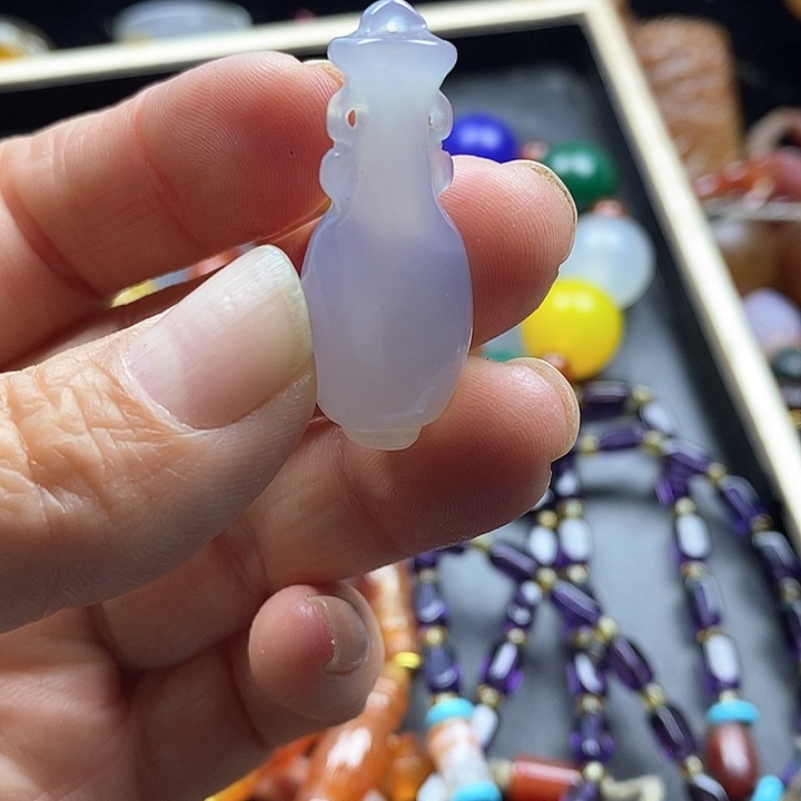 玛瑙/玉髓颈饰未镶嵌