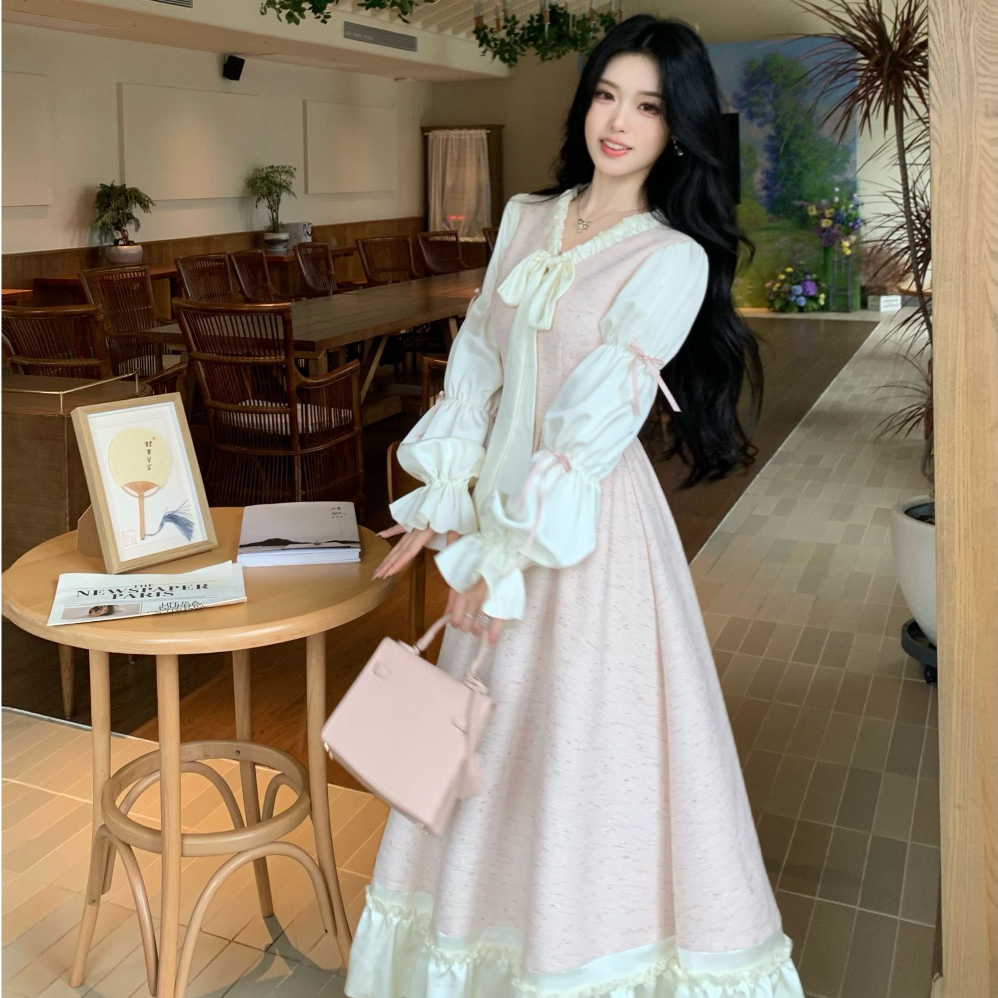 Blovelan花甜伞下 小香风V领蝴蝶结气质灯笼袖高腰连衣裙