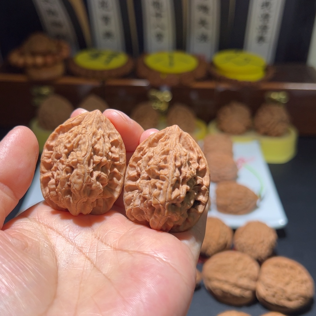 平***)文玩核桃把件水晶虎