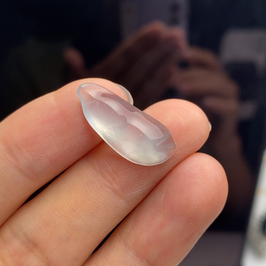 定制翡翠未镶嵌玻璃种豆子
