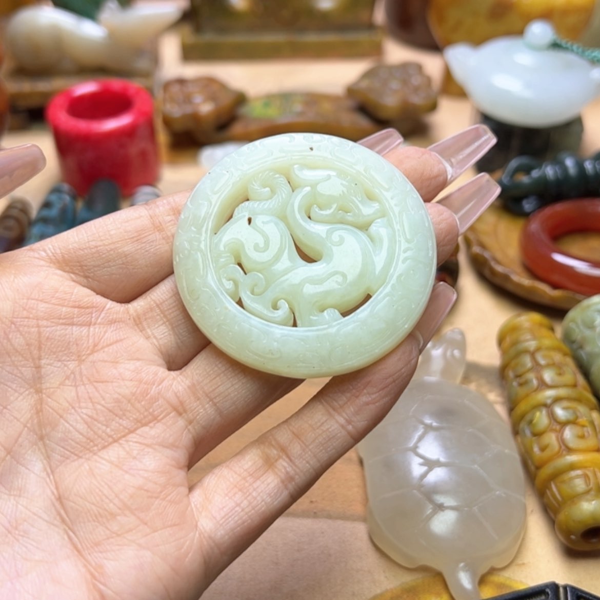 【闪购商品】蛇纹石玉颈饰未镶嵌