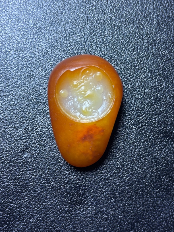 和田玉红沁财神吊坠