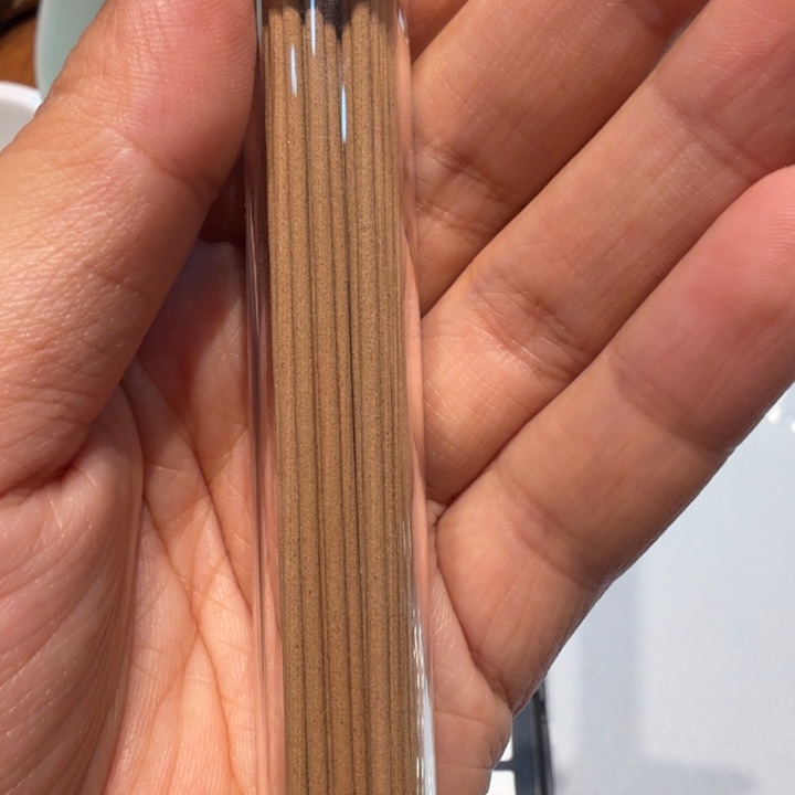 俊****人一管线香斯里兰卡香10.7