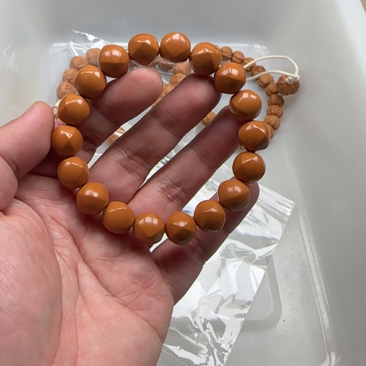 白玉菩提吊坠黄色9493