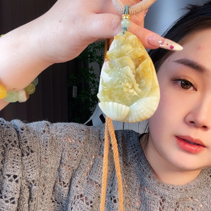 未镶嵌蛇纹石玉颈饰