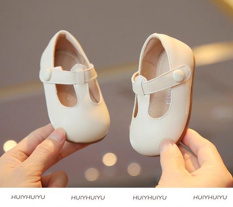 防滑春秋女防踢1一3岁宝宝学步鞋软底百搭学步鞋皮鞋婴儿洋气