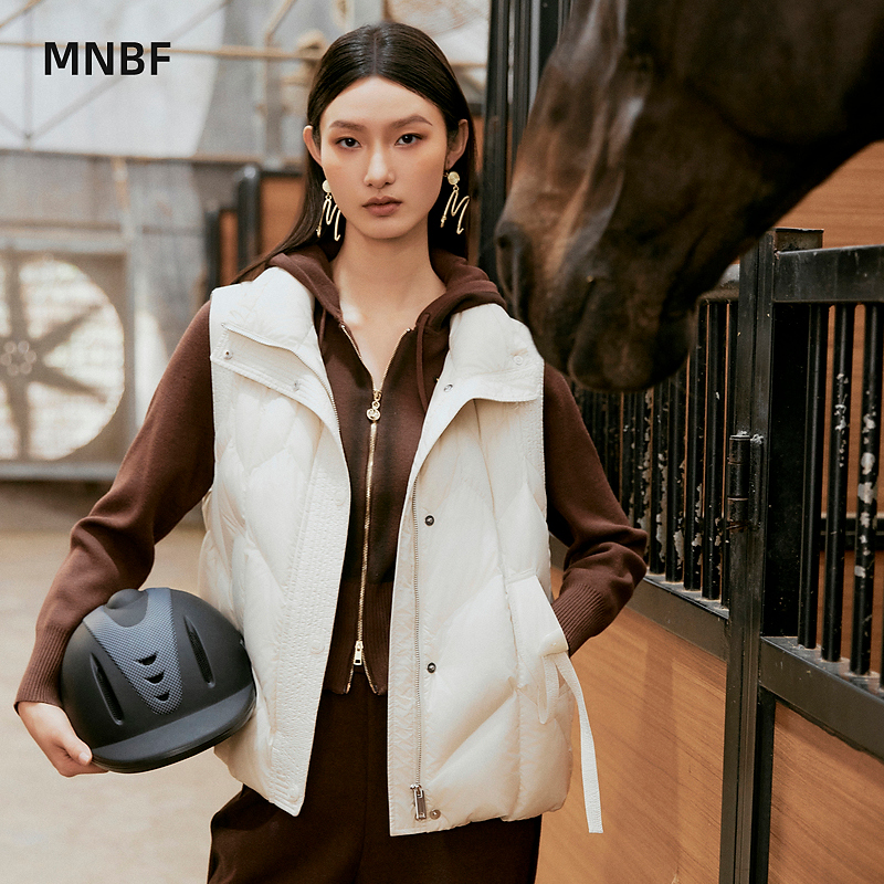 曼诺比菲商场同款秋无袖马甲女百搭外穿立领羽绒服MFAI135093