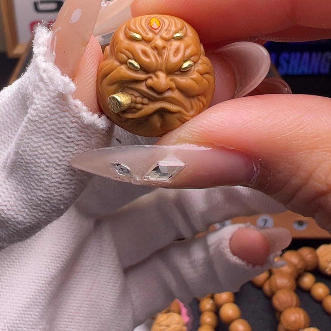 文玩核桃把件镶嵌款五目烟鬼18左右尺寸全品有正常封口线