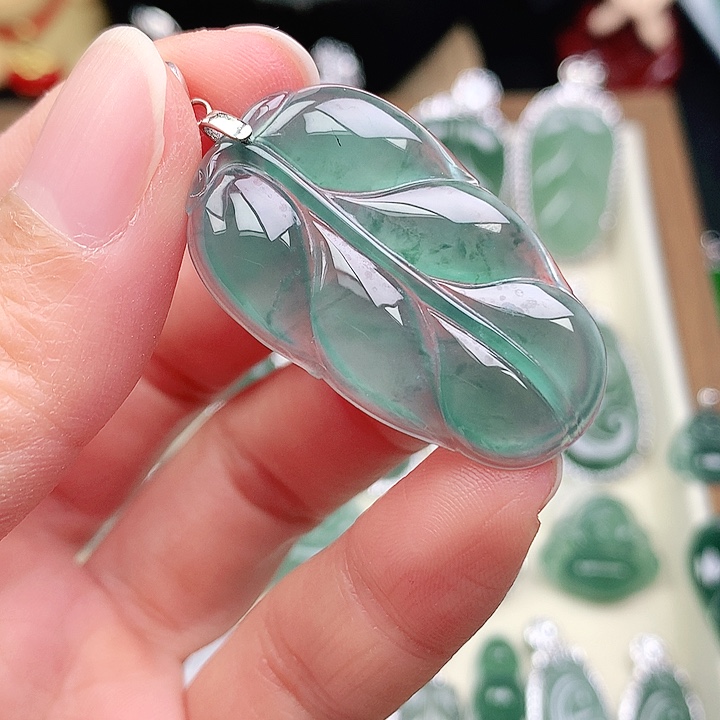 颈饰未镶嵌翡翠吊坠