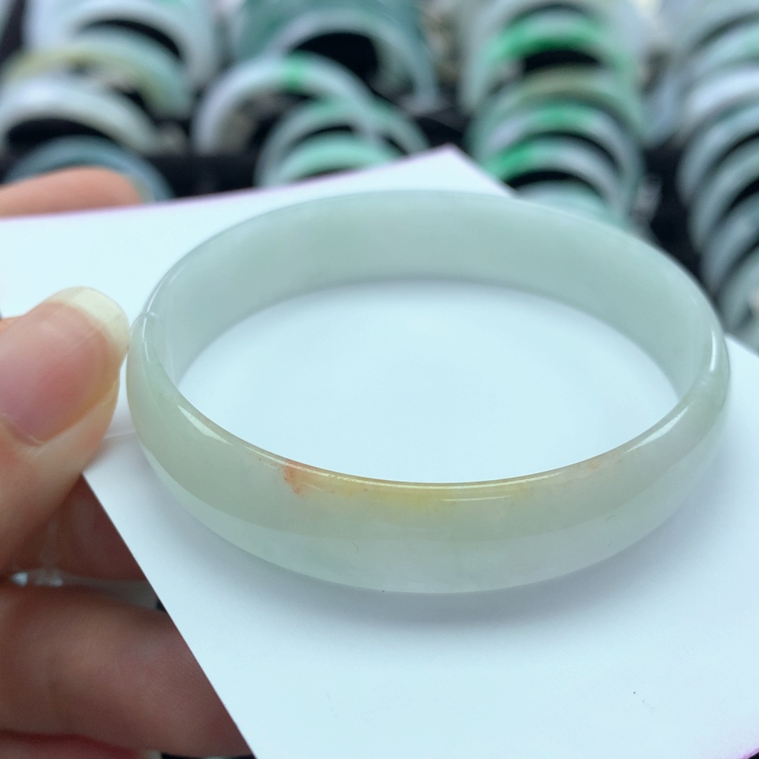 翡翠手镯未镶嵌公主