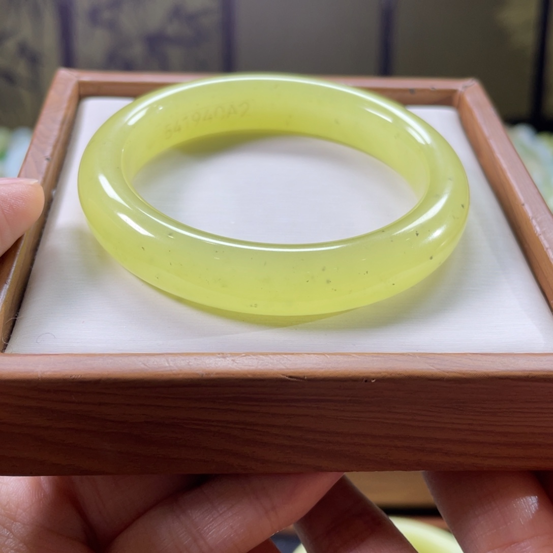 和田玉未镶嵌手镯5455圈