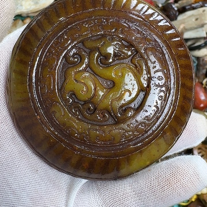 和田玉未镶嵌挂件