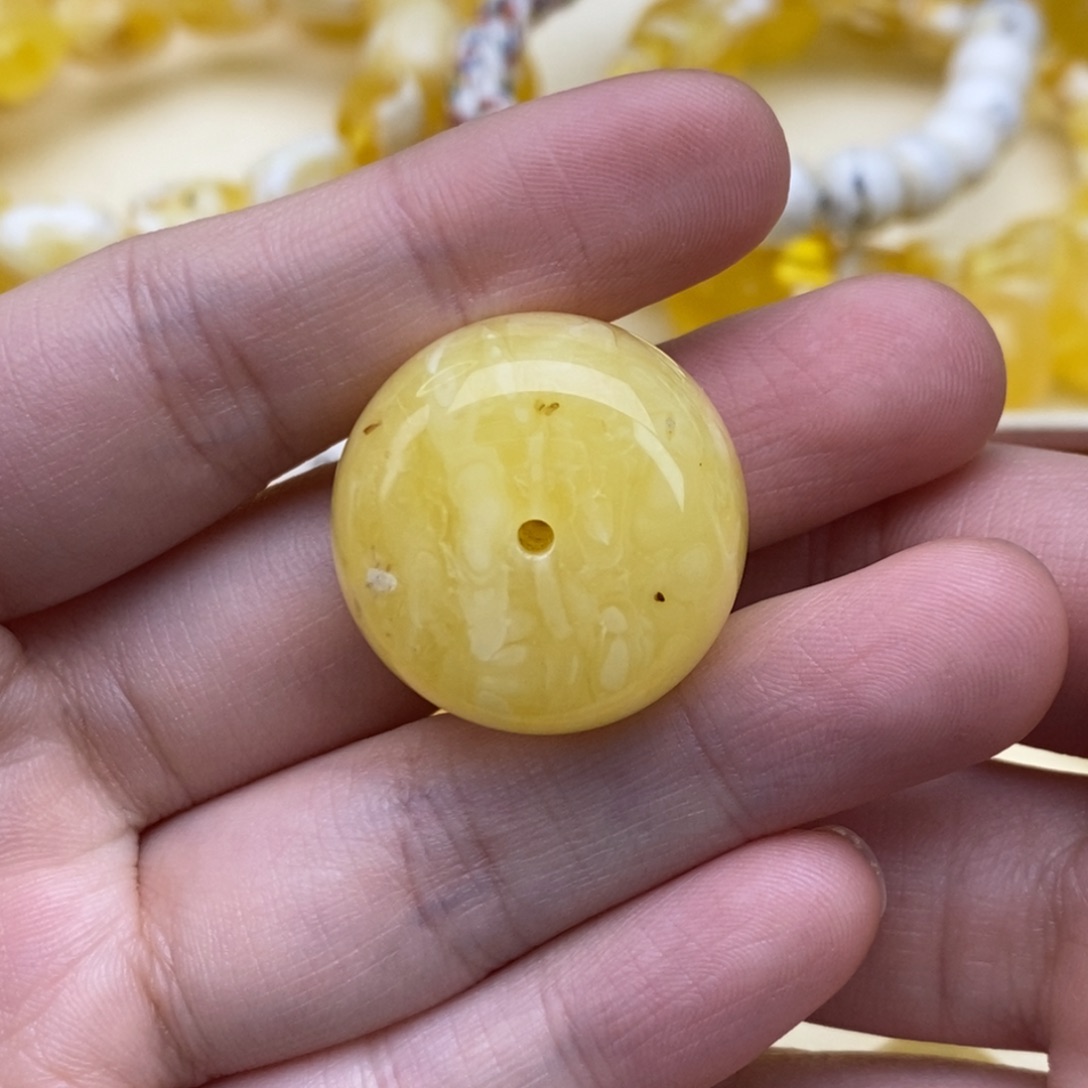 琥珀裸石未镶嵌24.2✖️18.4瑕墩子，特价不退不换