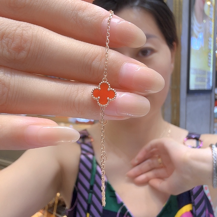 玛瑙/玉髓手链18K金镶嵌9mm草玫瑰金