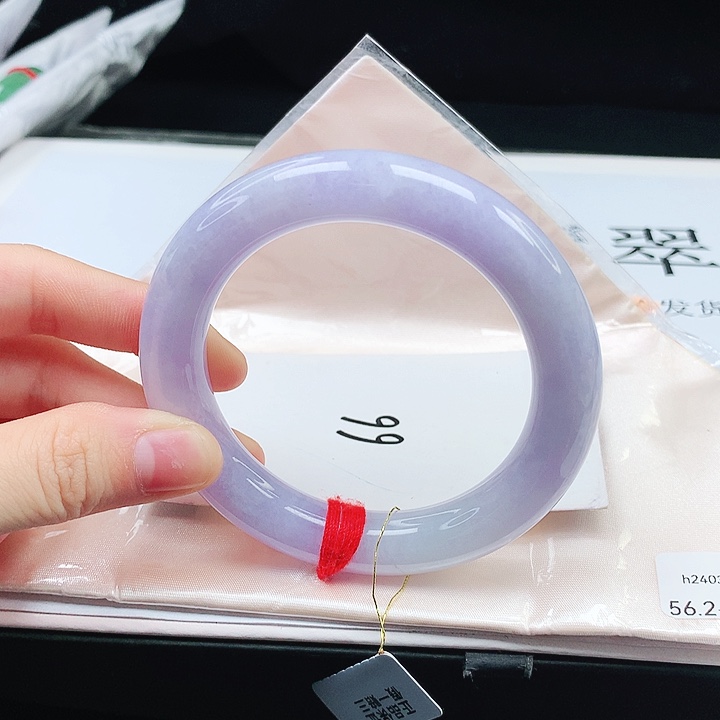 翡翠手镯（圆镯）未镶嵌缅甸天然a货手镯56+
