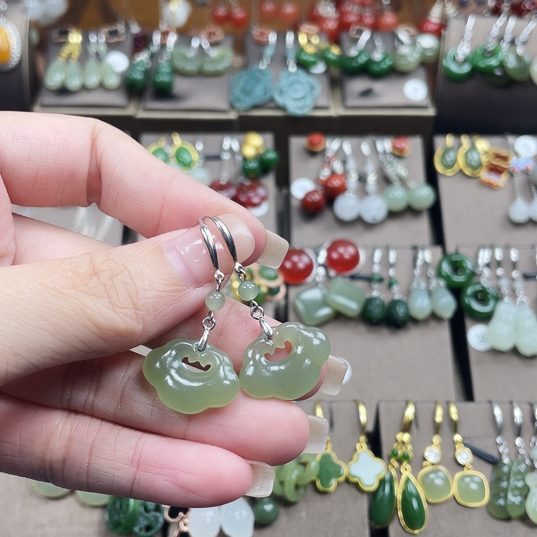 和田玉银S925镶嵌耳饰