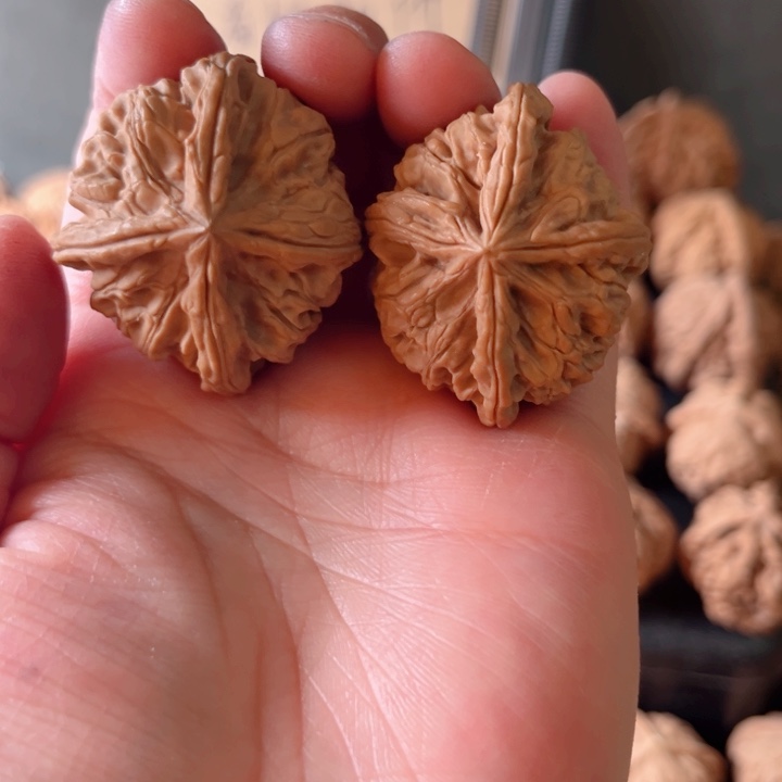 左***哥文玩核桃吊坠文玩