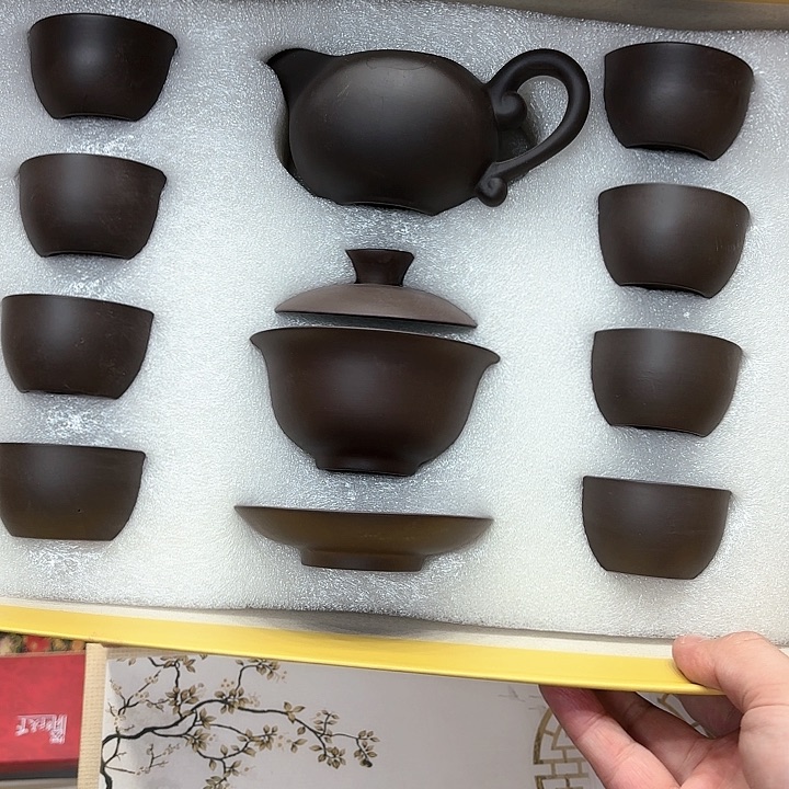 孤品茶具套装等等。     