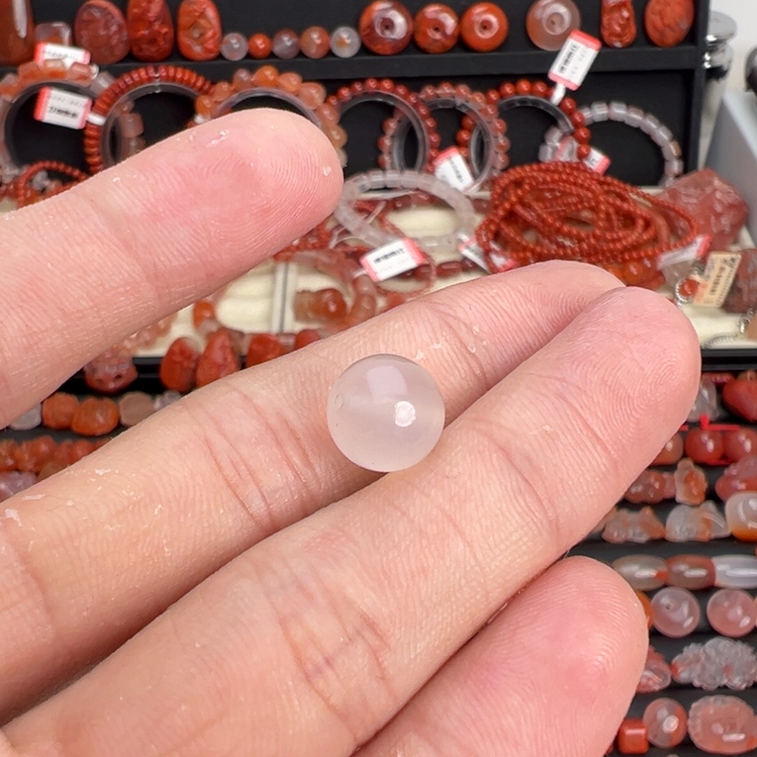 嘉*** 南红玛瑙未镶嵌颈饰圆珠10mm