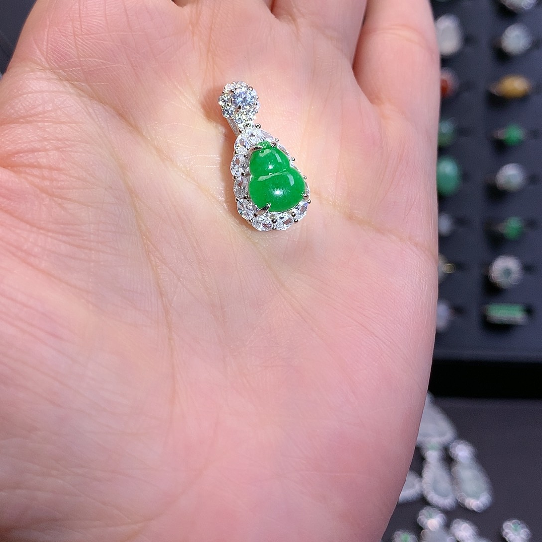 翡翠颈饰银S925镶嵌111111