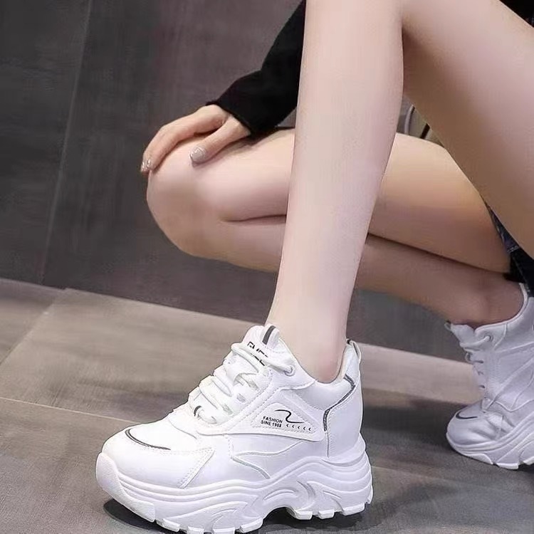 女生休闲时尚百搭皮面运动老爹鞋板鞋8801