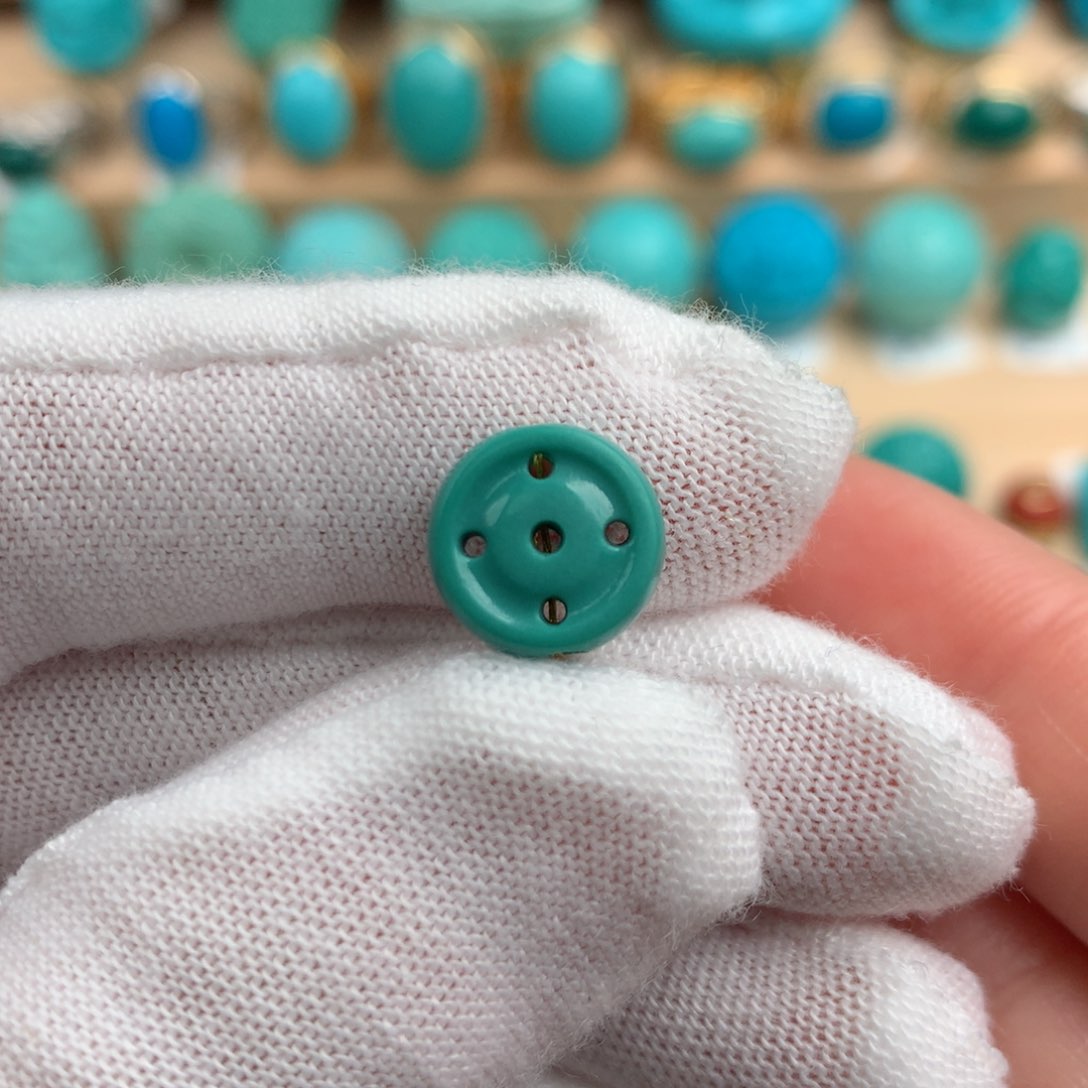 绿松石配饰未镶嵌