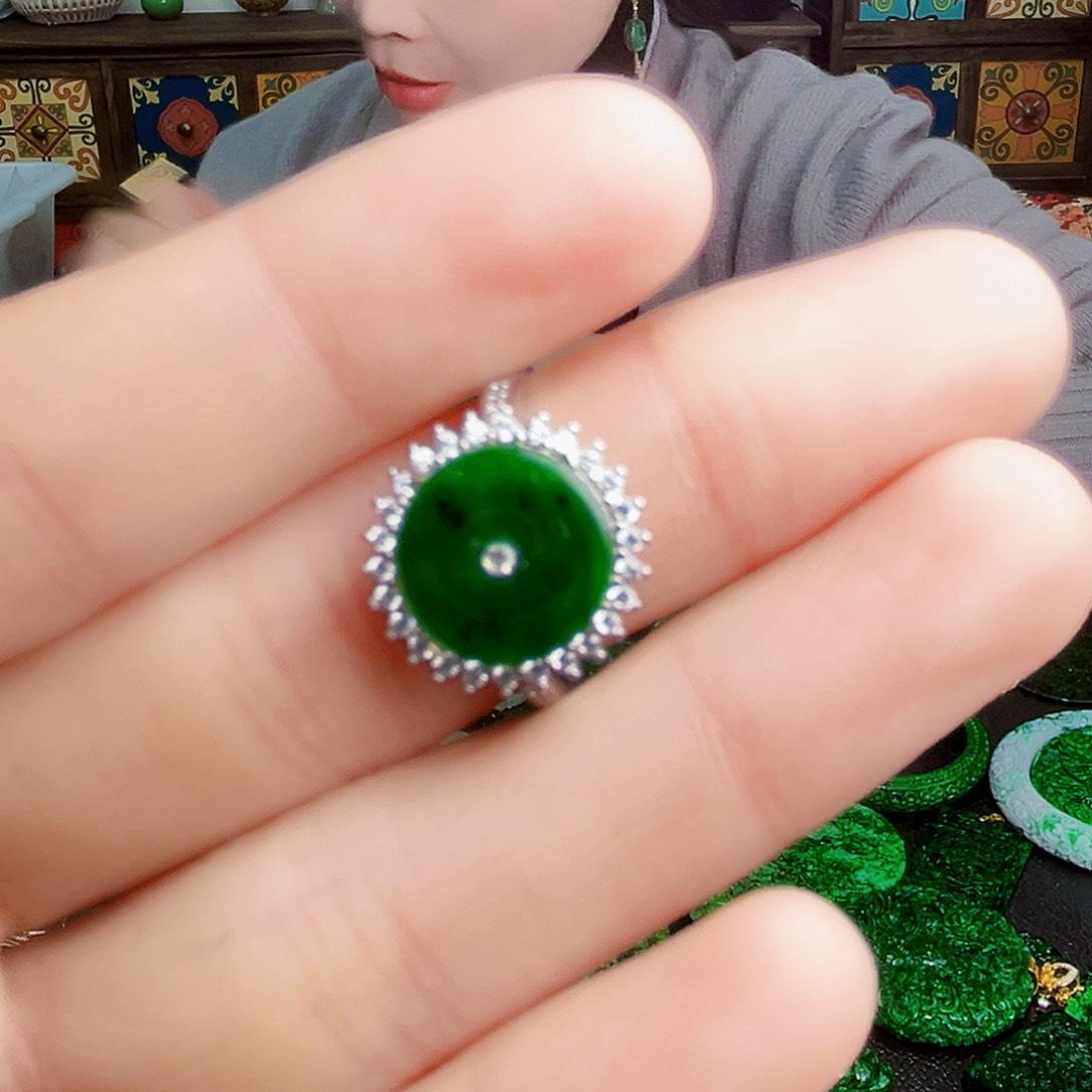 颈饰银S925镶嵌翡翠