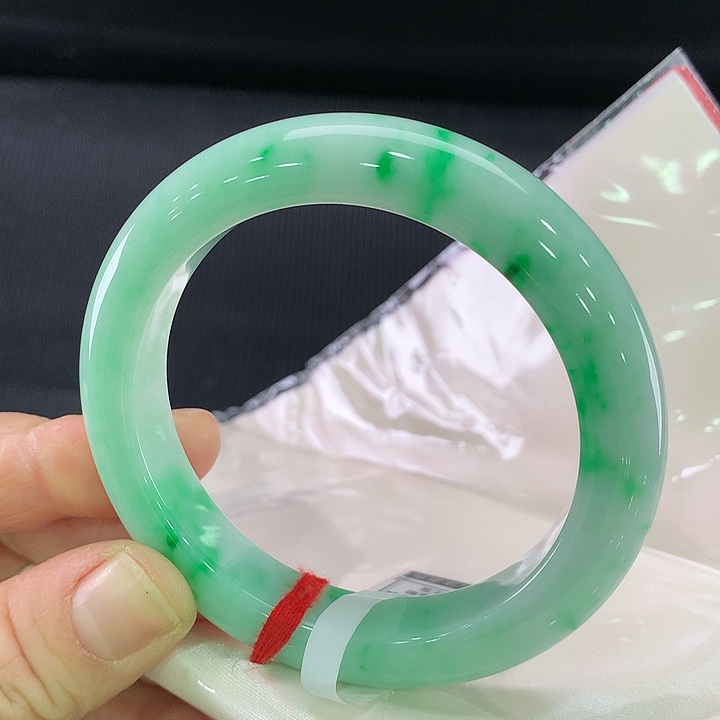 翡翠手镯未镶嵌正圈54