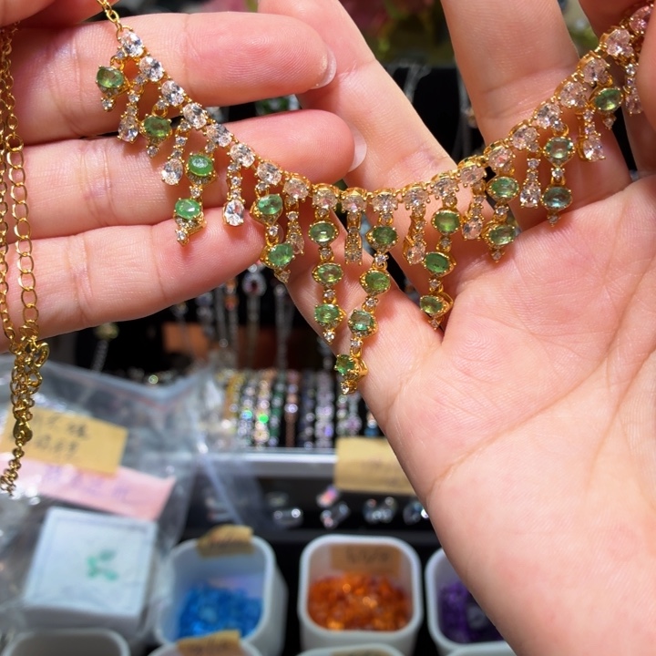 银S925镀金镶嵌颈饰祖母绿