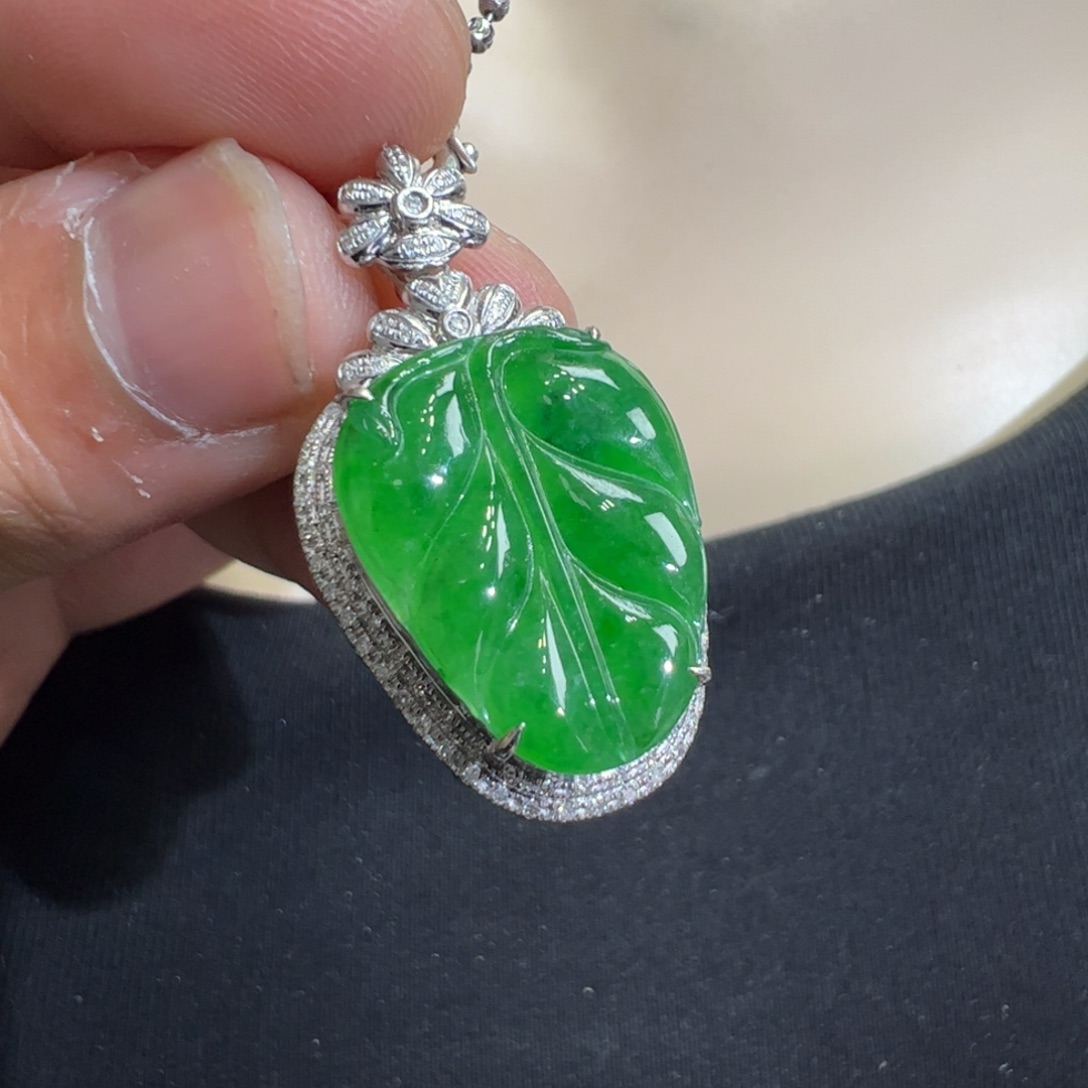 翡翠吊坠(不含链)18K金镶嵌