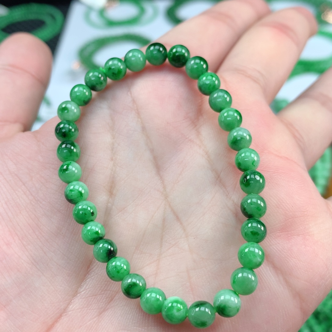 翡翠手链未镶嵌翡翠