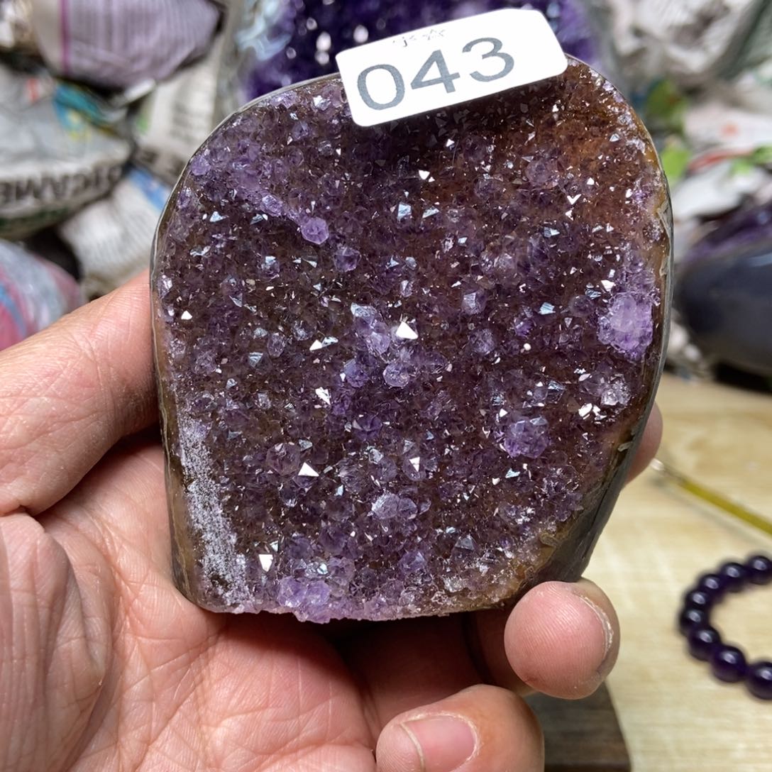 紫晶天然水晶摆件未镶嵌