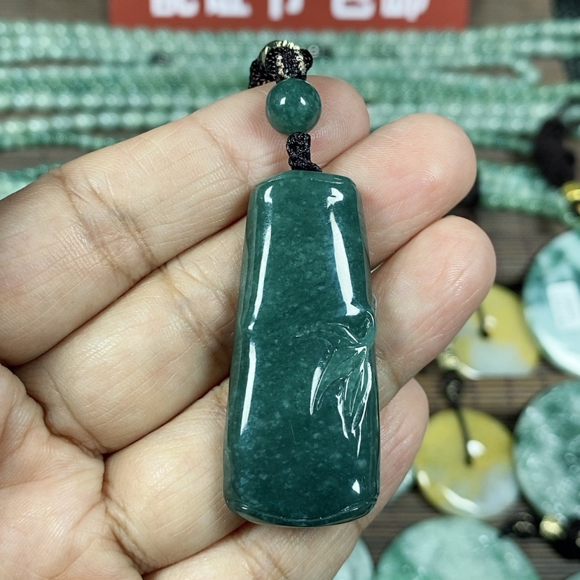【闪购商品】翡翠颈饰未镶嵌玉吊坠翡翠玉节节高