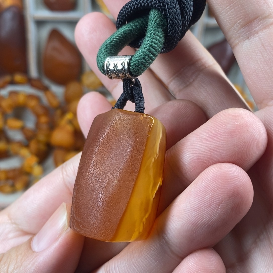 琥珀未镶嵌珠宝奇石