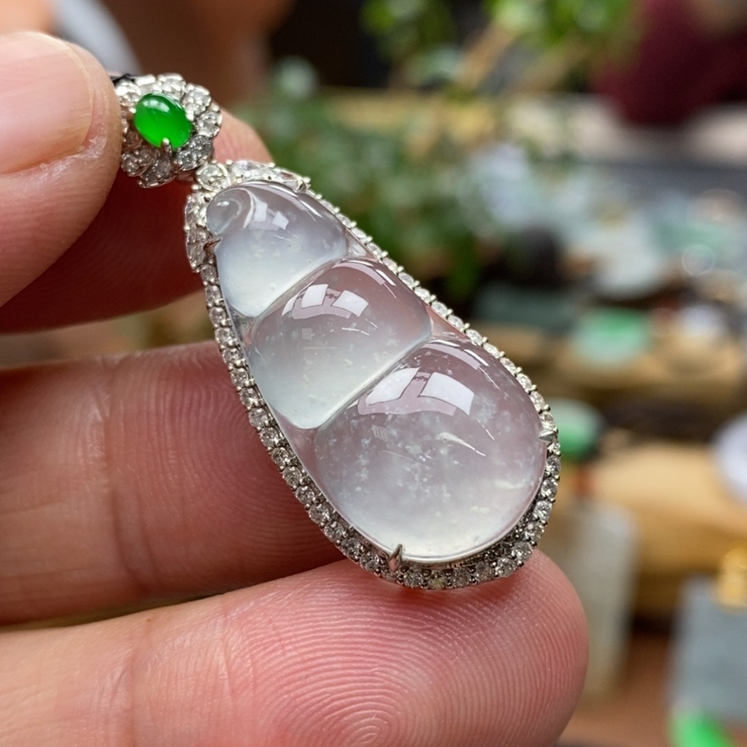 翡翠颈饰18K金镶嵌挂件