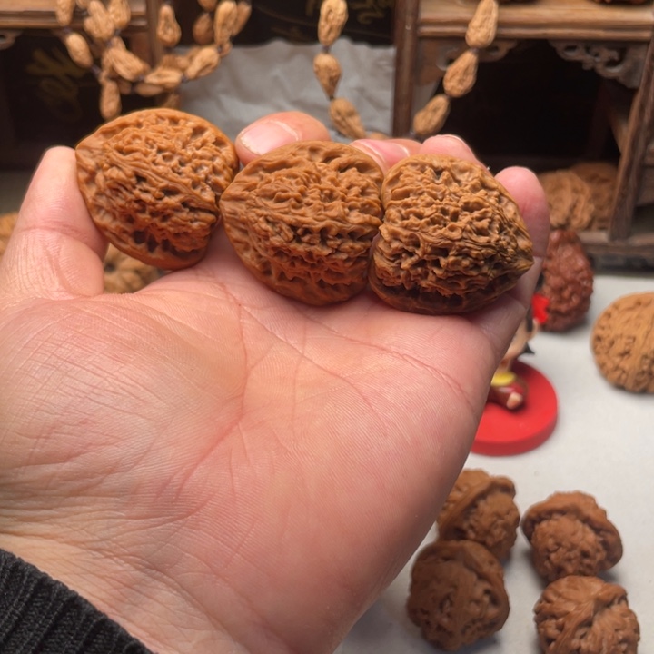 k***q文玩核桃吊坠南疆