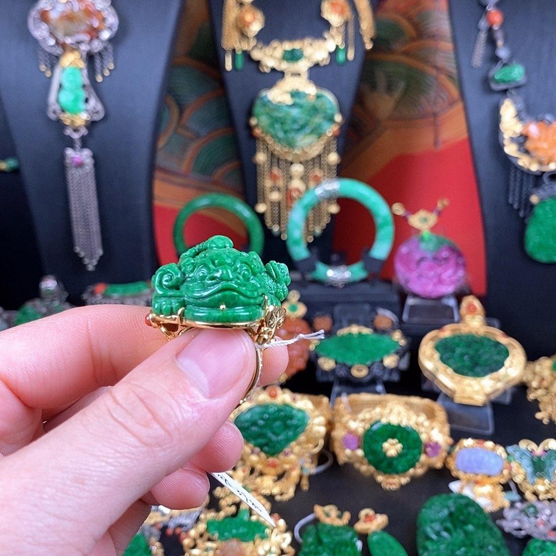 翡翠足银镶嵌戒指戒指