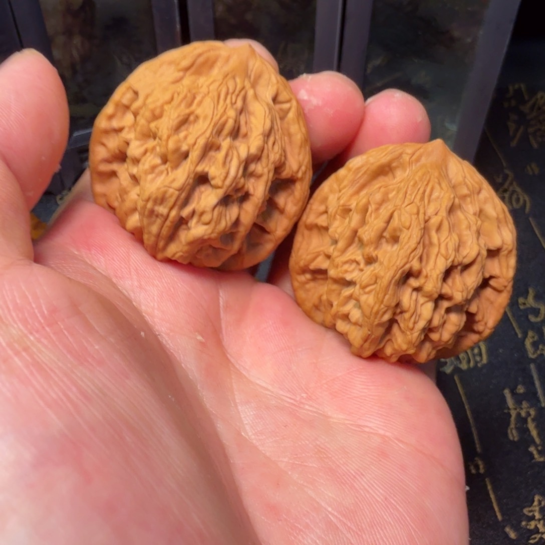 文玩核桃吊坠粗筋虎头40