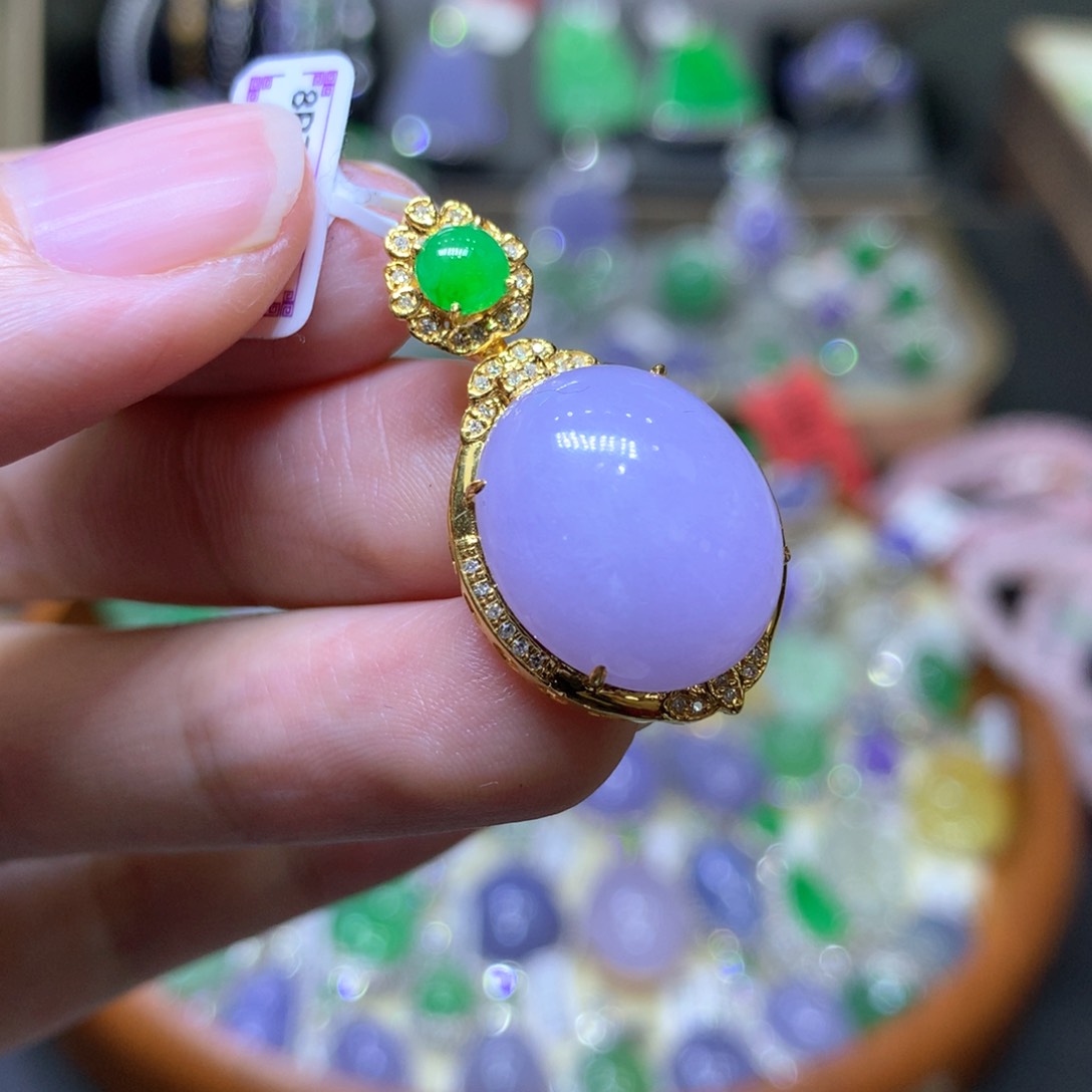 【闪购商品】翡翠颈饰18K金镶嵌翡翠吊坠项链